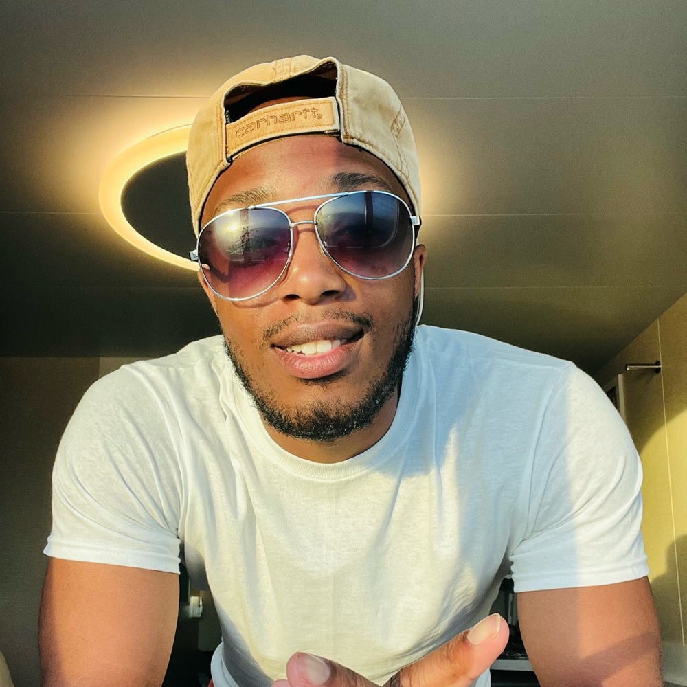 Meet your Posher, Antonio